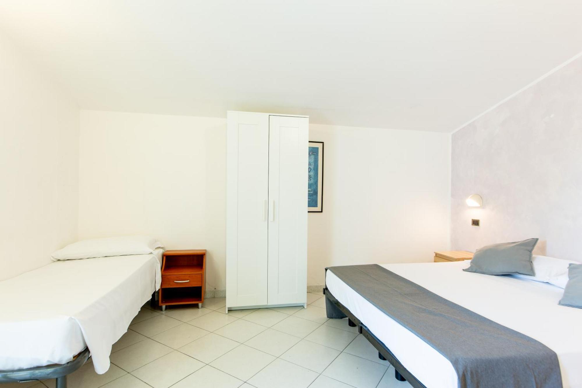 Hotel Marzia Con Piscina Ричоне Екстериор снимка
