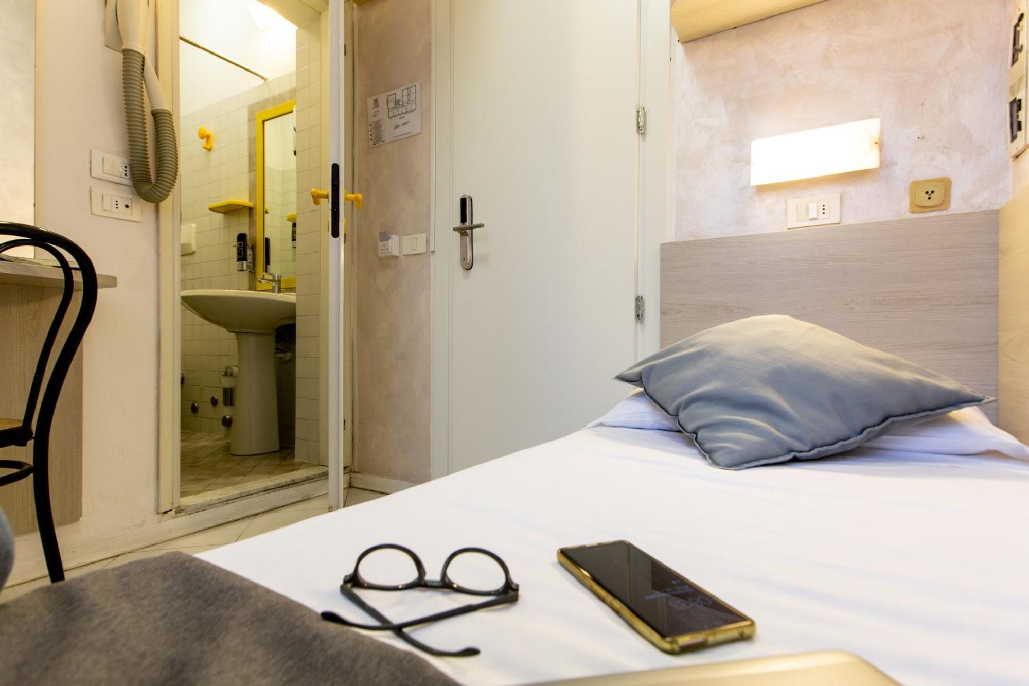 Hotel Marzia Con Piscina Ричоне Екстериор снимка